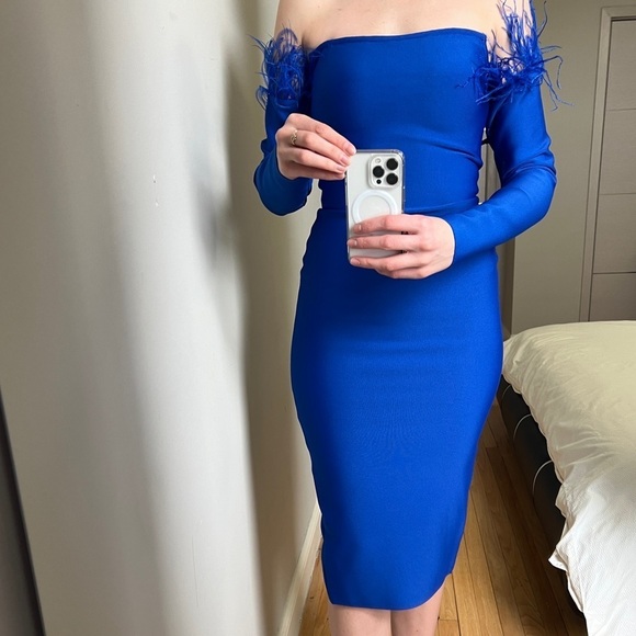 Bella Barnet Blue Off shoulder Midi Dress in Size S - Picture 1 of 11
